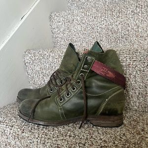 Green leather Fly London moto boot